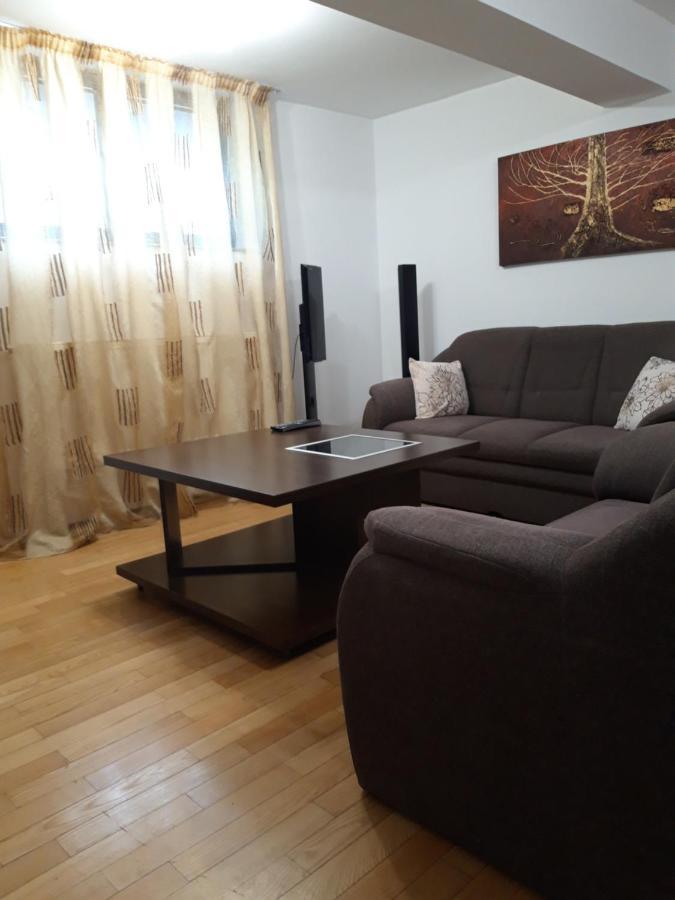 Papas Apartments Bucurestii Noi Ngoại thất bức ảnh