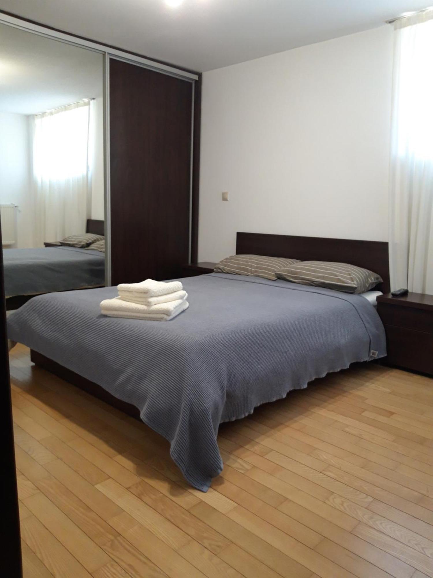 Papas Apartments Bucurestii Noi Phòng bức ảnh